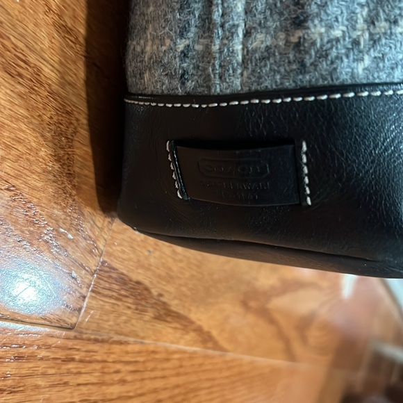 Coach Hampton Wool & Leather Tote - Picture 4 of 9